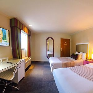 Room Two Double Beds